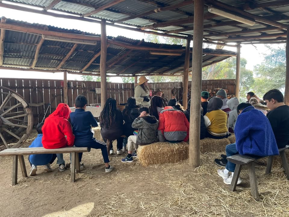 695060472018508_1334692808055268-1