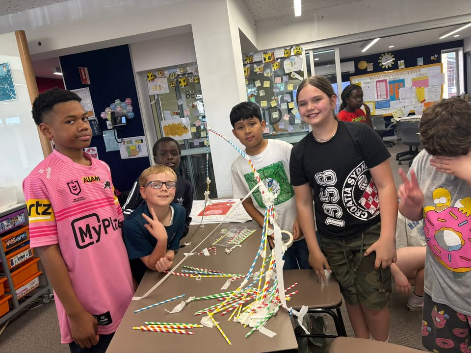 695060472018508_1351157006408848-1