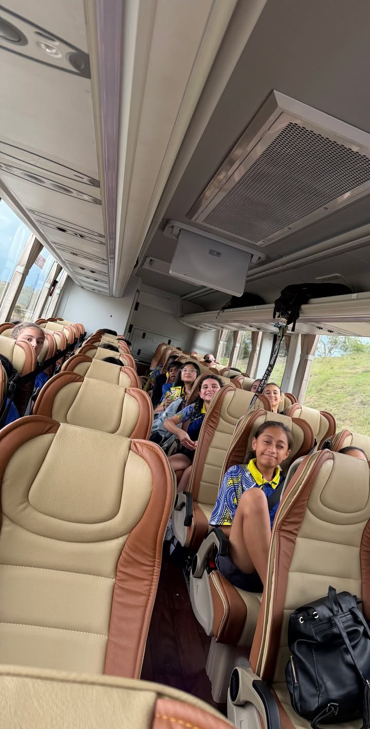 695060472018508_1390001469191068-1