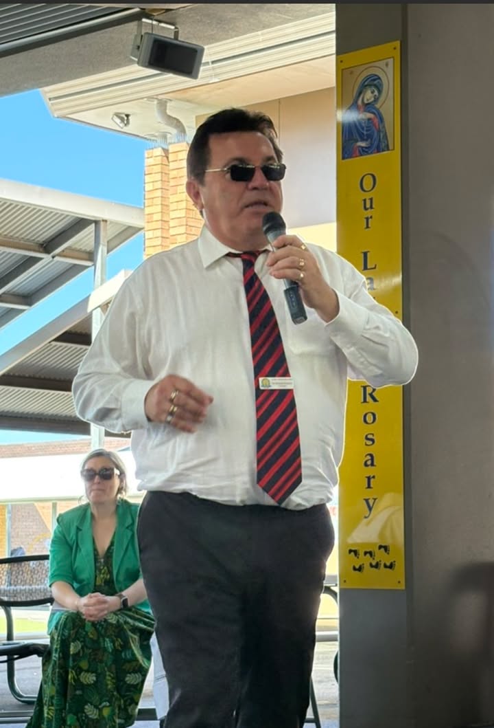 695060472018508_1422523229272225-1